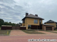 Продам кирпичный дом 253 м² на участке 20 соток с газом и коммуникациями